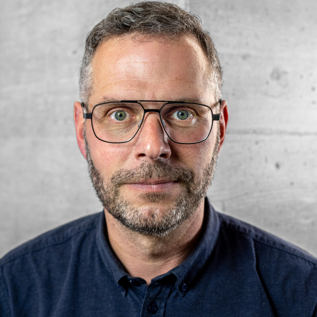 Sebastian Stang Wand-square